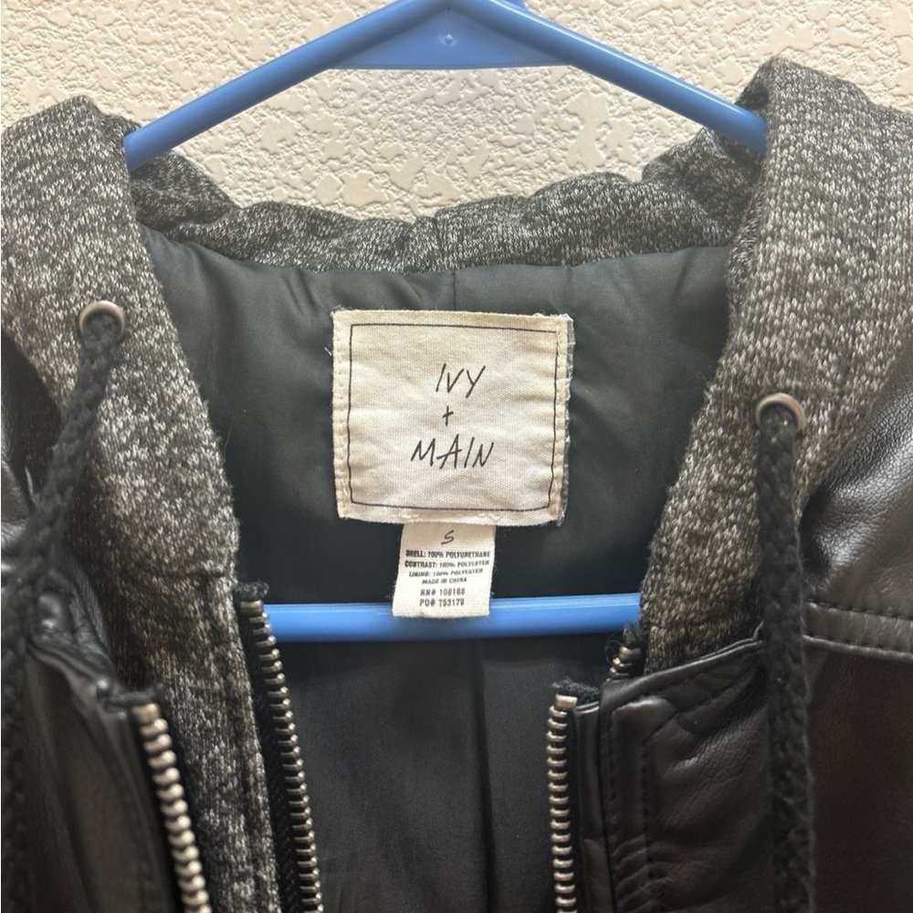 Leather jacket - Picture 4 of 4